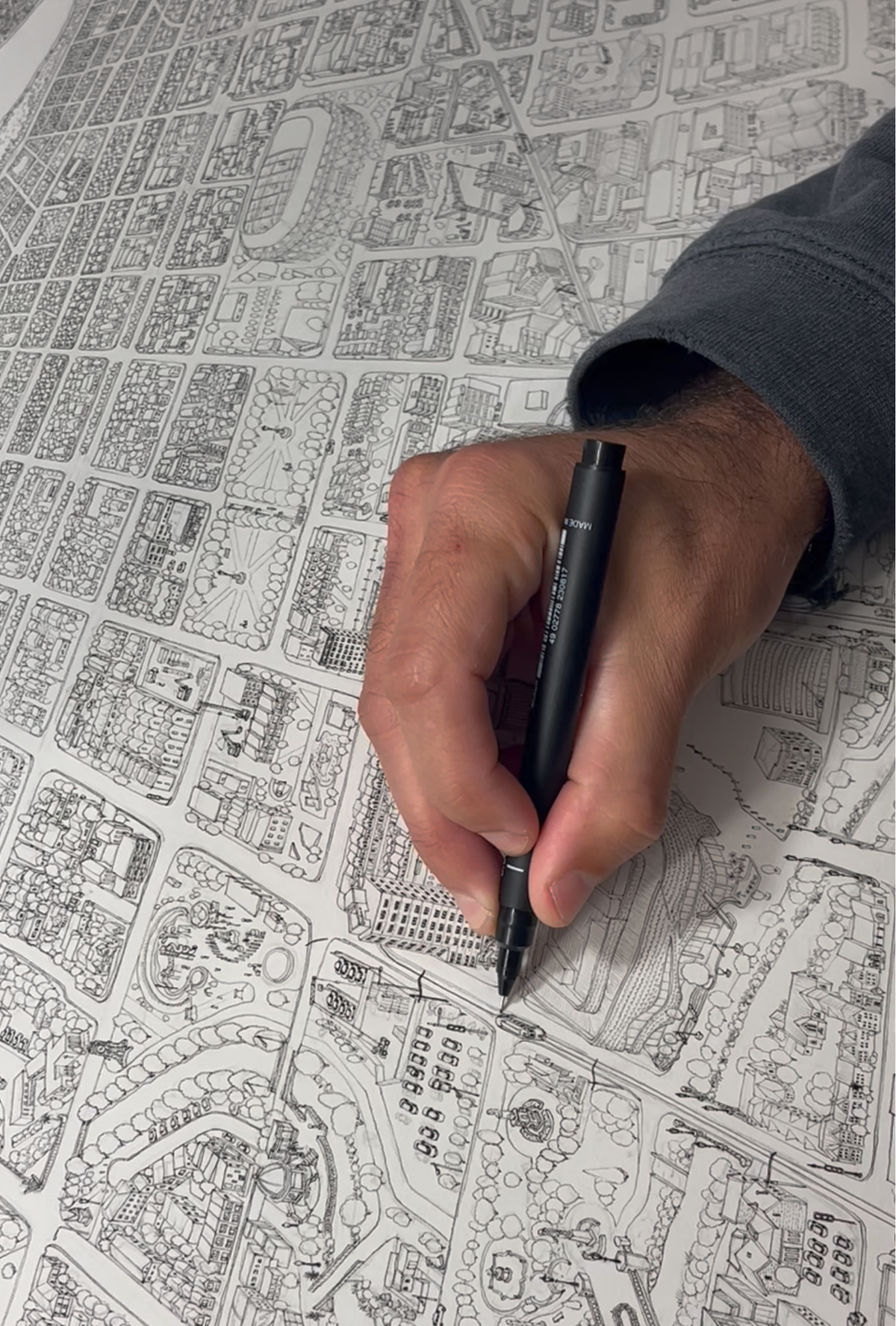 Christchurch hand drawn map art print, New Zealand. Shows the city streets, the official project of the new Cathedral, the New stadium, and thousands of details. Drawing process by Lea Baud. Drawing the Way.