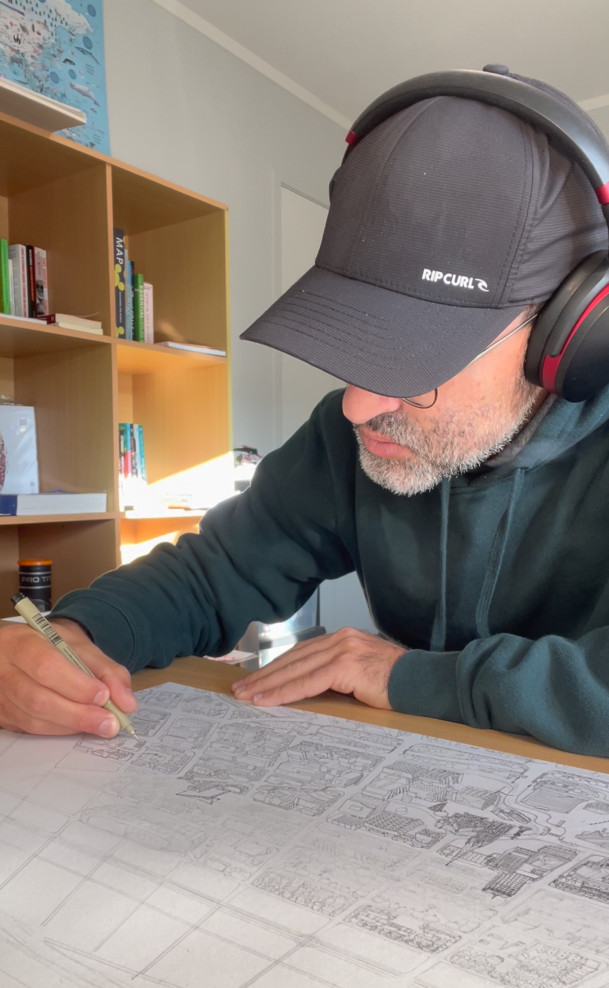 Christchurch hand drawn map art print, New Zealand. Shows the city streets, the official project of the new Cathedral, the New stadium, and thousands of details. Lea Baud Drawing process.